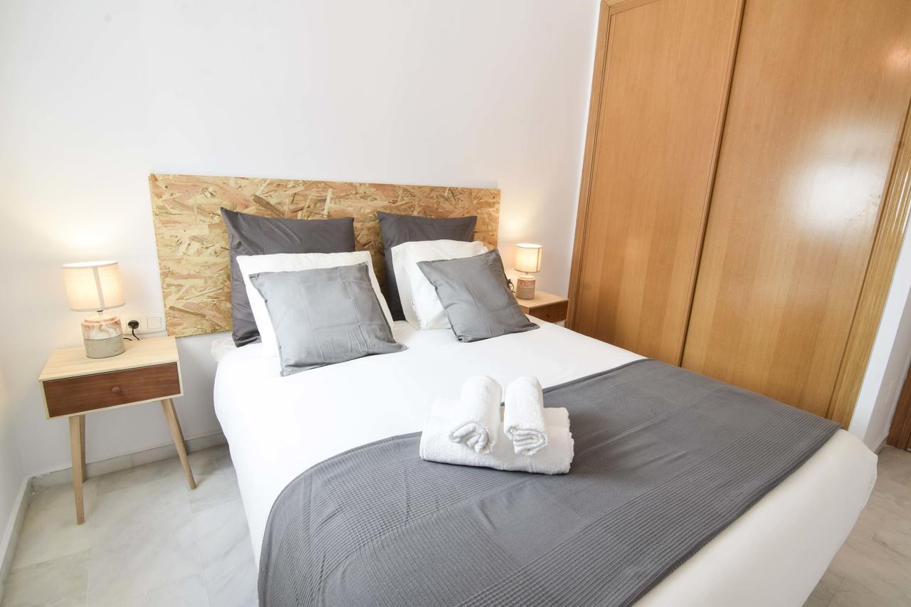 P&P Apartaments Carrera De Capuchinos Málaga Exterior foto