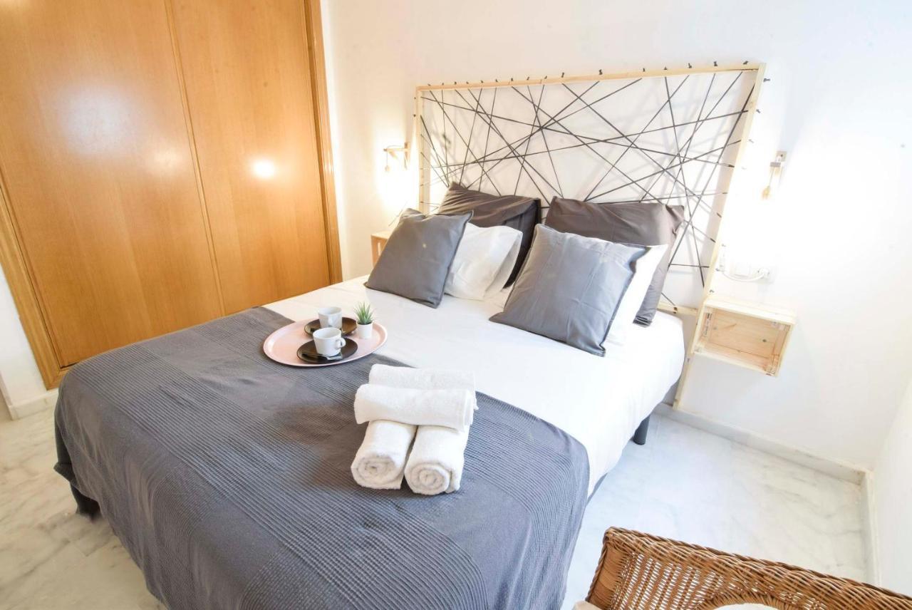 P&P Apartaments Carrera De Capuchinos Málaga Exterior foto
