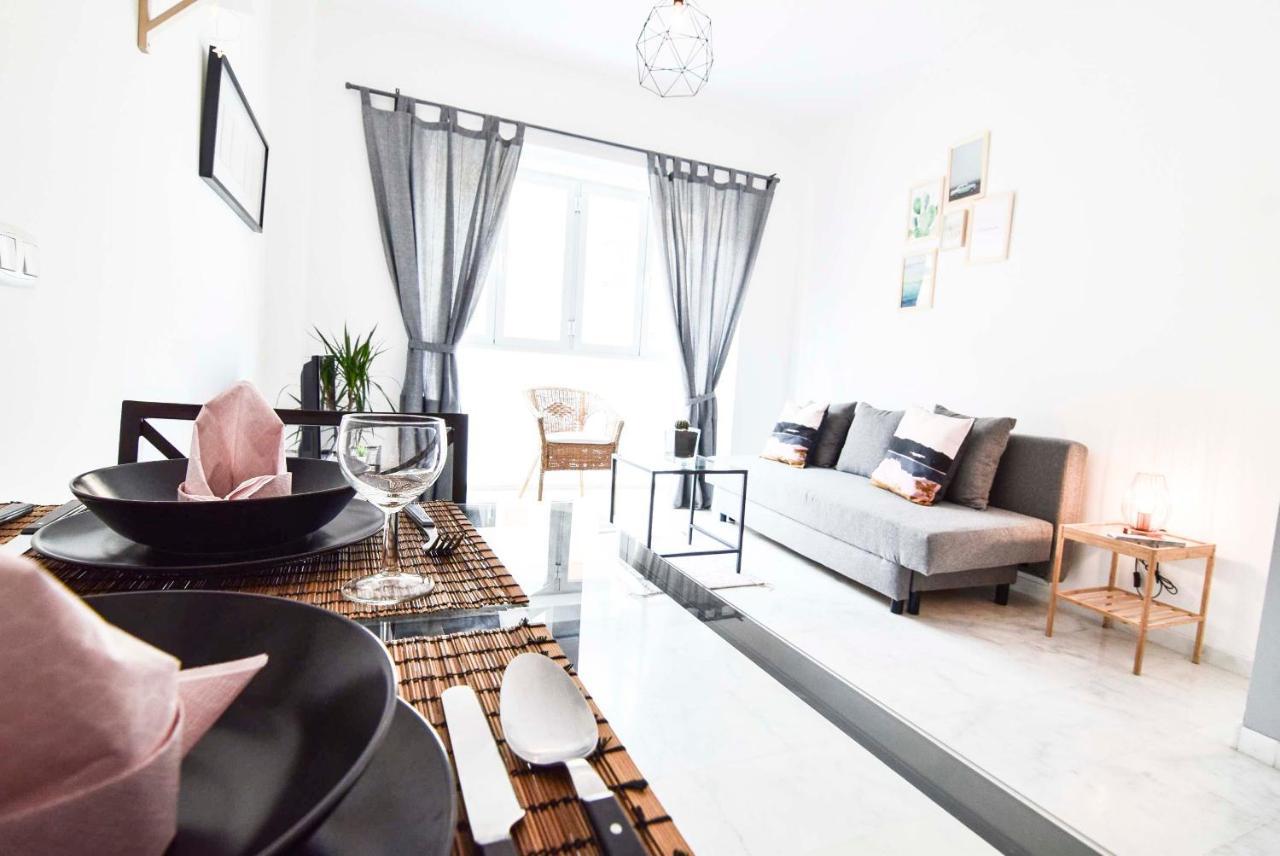 P&P Apartaments Carrera De Capuchinos Málaga Exterior foto