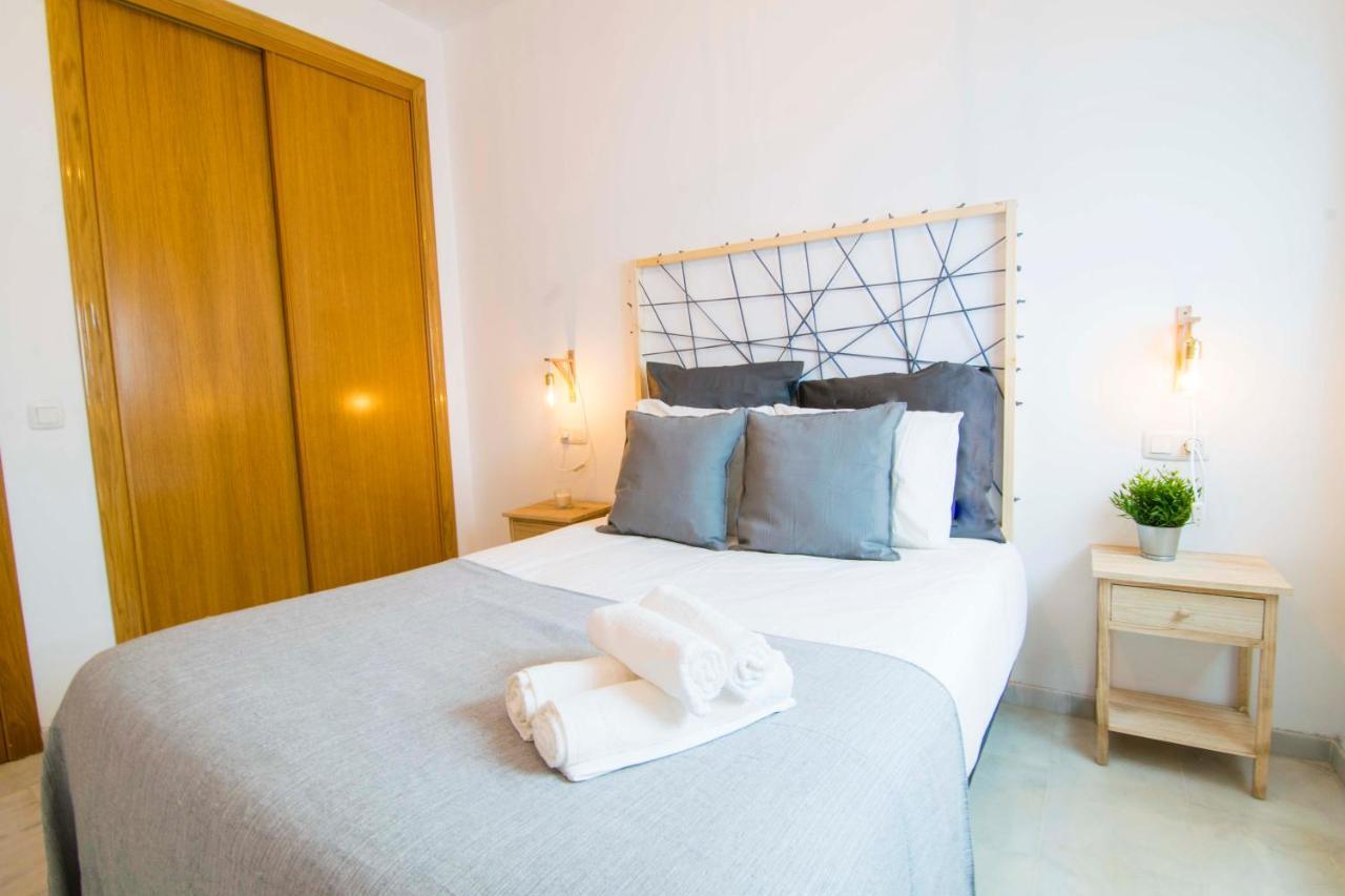 P&P Apartaments Carrera De Capuchinos Málaga Exterior foto